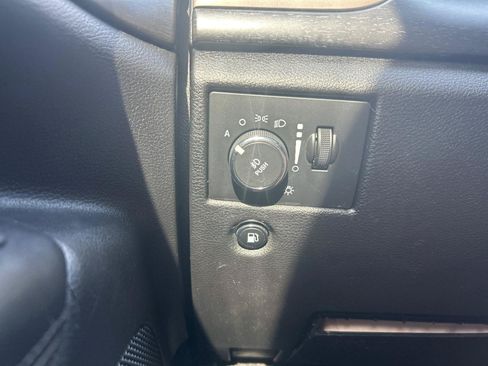 Used 2017 Jeep Grand Cherokee Laredo w/ Quick Order Package 2BE RWD image 16