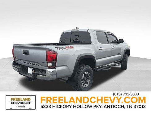 Used 2019 Toyota Tacoma TRD Off-Road image 3