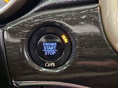 Used 2017 Jeep Grand Cherokee Limited w/ Luxury Group II AWD/4WD image 21