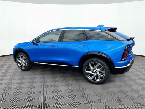 New 2026 Cadillac Optiq Luxury 1 image 4