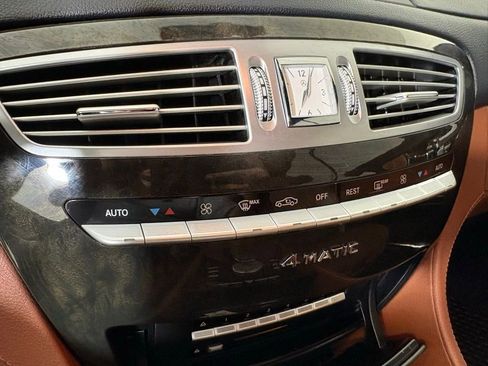 Used 2009 Mercedes-Benz CL 550 4MATIC image 24