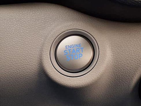 New 2025 Hyundai Venue SEL image 12