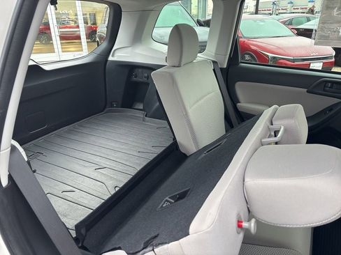 Used 2015 Subaru Forester 2.5i w/ Alloy Wheel Package image 44