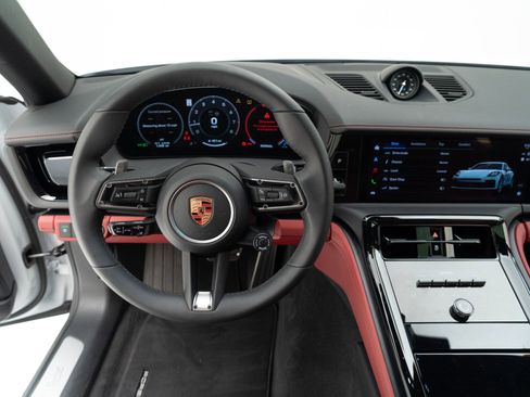 Certified 2026 Porsche Panamera image 32