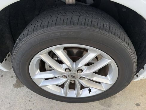 Used 2024 Dodge Durango GT AWD/4WD image 12