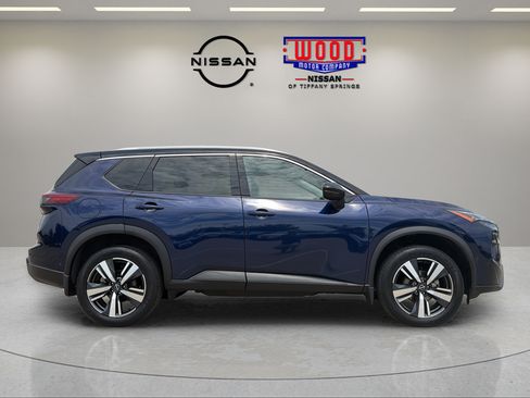 Certified 2024 Nissan Rogue SL w/ SL Premium Package AWD/4WD image 2