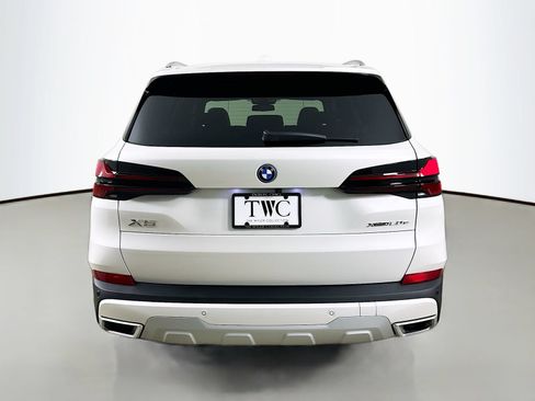 New 2026 BMW X5 xDrive50e w/ Premium Package AWD/4WD image 6