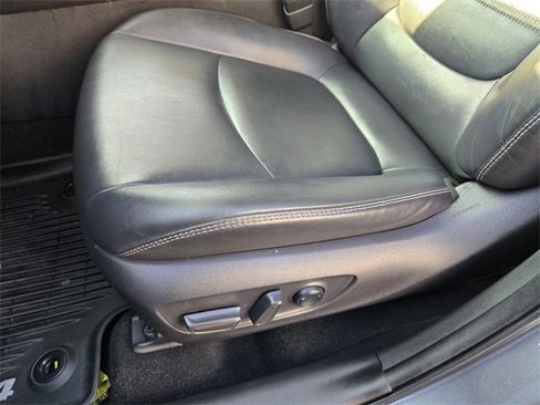 Used 2020 Toyota RAV4 XLE Premium image 11