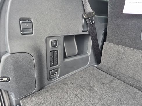 New 2025 Ford Expedition Active image 19