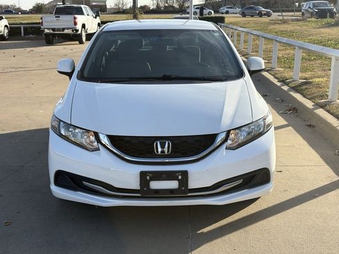 Used 2013 Honda Civic LX image 2