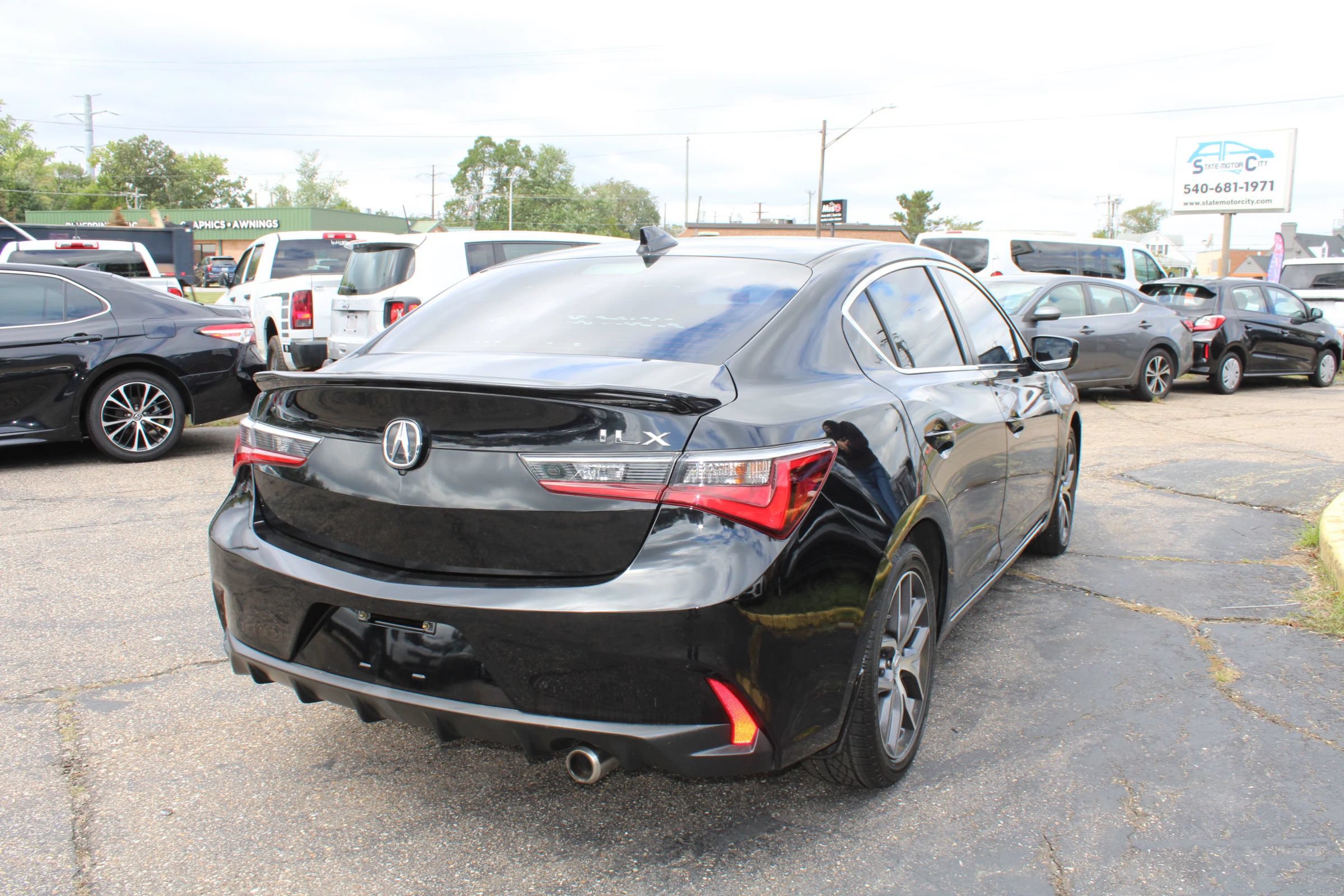 Used 2019 Acura ILX FWD image 5