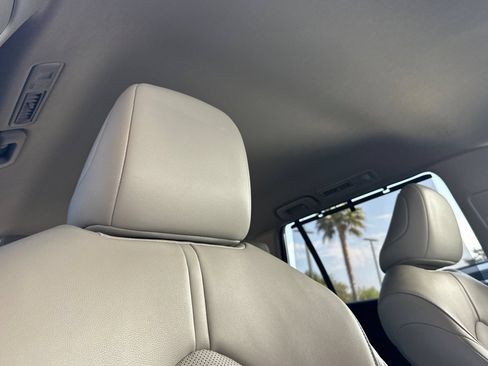 Used 2024 Toyota Grand Highlander AWD image 17