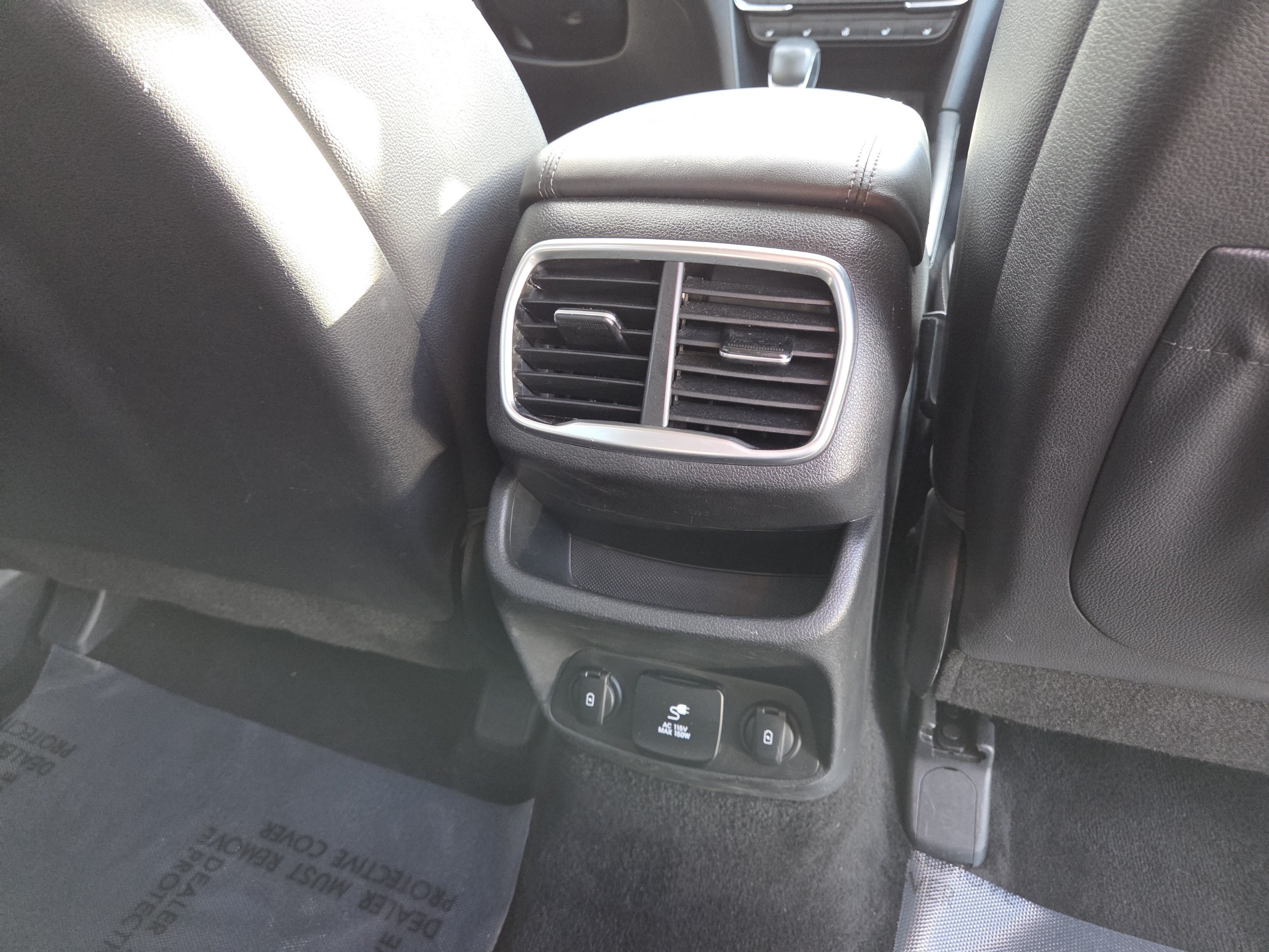 Used 2020 Hyundai Santa Fe Limited AWD/4WD image 30