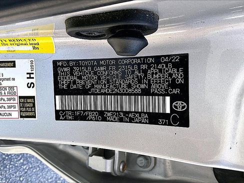 Used 2022 Toyota Corolla LE image 29