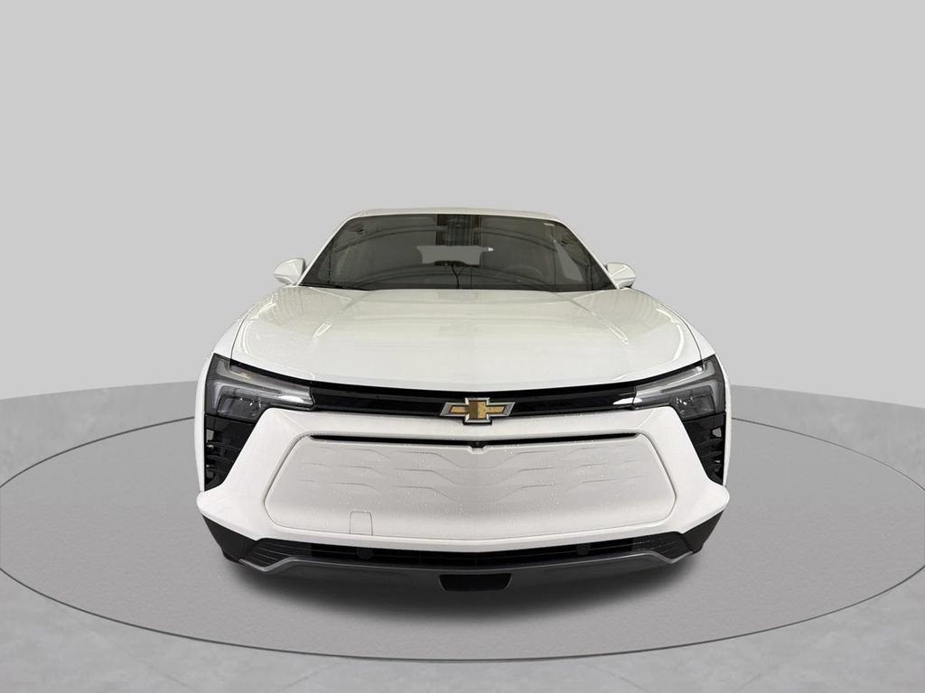 Used 2025 Chevrolet Blazer EV LT FWD image 4