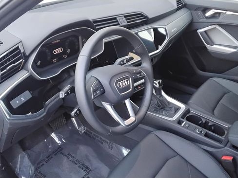 Certified 2025 Audi Q3 2.0T Premium w/ Convenience Package image 17