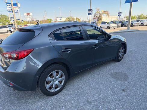 Used 2014 MAZDA MAZDA3 i Sport image 4