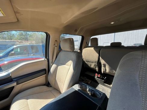 Used 2019 Ford F250 XLT w/ XLT Premium Package image 10