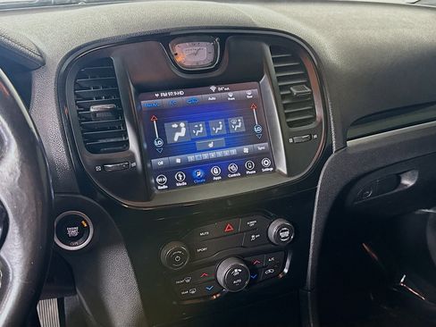 Used 2019 Chrysler 300 S RWD image 18