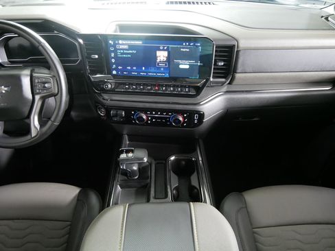 Used 2024 Chevrolet Silverado 1500 ZR2 w/ Technology Package AWD/4WD image 10