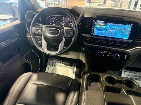 Used 2025 GMC Sierra 1500 SLT image 33