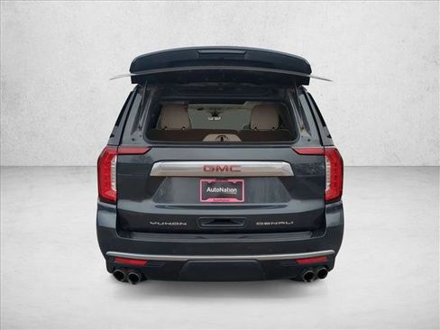 Used 2021 GMC Yukon Denali w/ Denali Premium Package image 6