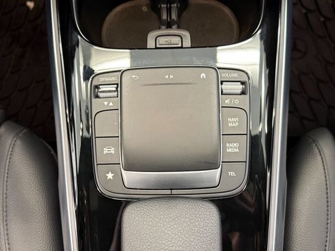 Used 2021 Mercedes-Benz GLB 250 image 26