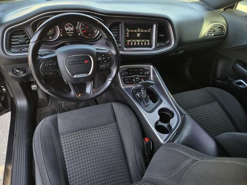 Used 2018 Dodge Challenger R/T image 13