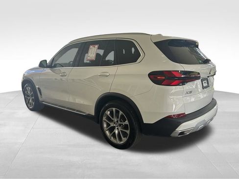 Used 2026 BMW X5 xDrive40i w/ Premium Package AWD/4WD image 4
