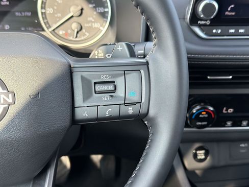 Used 2026 Nissan Rogue SV FWD image 19