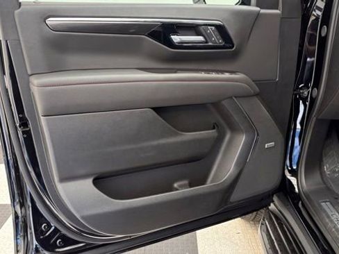 New 2026 Chevrolet Suburban RST w/ RST Capability Package AWD/4WD image 15