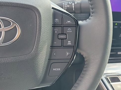 Used 2024 Toyota bZ4X Limited image 32