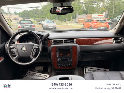 Used 2009 Chevrolet Suburban LT AWD/4WD image 9