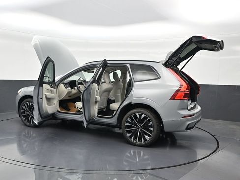 New 2026 Volvo XC60 T8 Ultra w/ Protection Package Premier AWD/4WD image 31