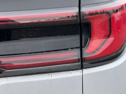 Used 2024 GMC Acadia Elevation image 48