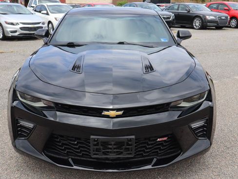 Used 2017 Chevrolet Camaro SS RWD image 9
