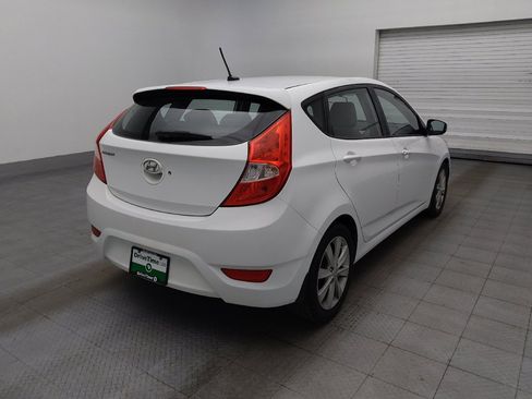 Used 2013 Hyundai Accent SE FWD image 9