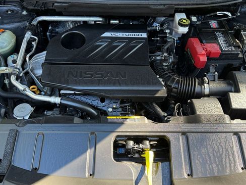 Used 2025 Nissan Rogue SV image 27