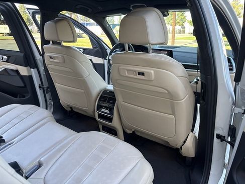 Used 2021 BMW X7 xDrive40i w/ Premium Package AWD/4WD image 33