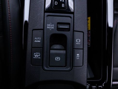 Used 2023 Toyota Prius Prime Premium w/ Advanced Technology Package FWD image 31