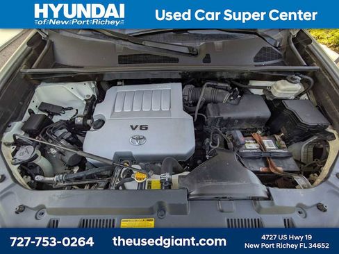 Used 2011 Toyota Highlander SE w/ Tow Pkg FWD image 15