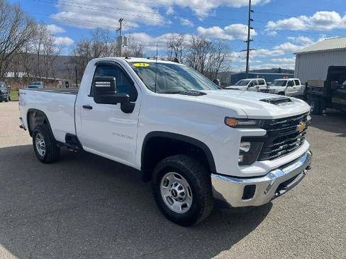 Used 2024 Chevrolet Silverado 2500 W/T w/ WT Convenience Package image 2