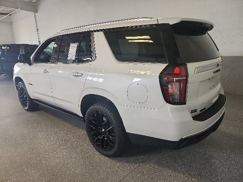 Used 2024 Chevrolet Tahoe High Country w/ Premium Package 2 AWD/4WD image 3