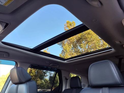 Certified 2025 Honda Pilot Touring image 16