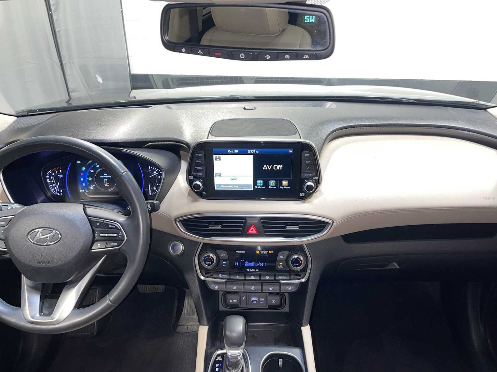 Used 2020 Hyundai Santa Fe Limited AWD/4WD image 10