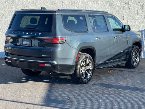 Used 2023 Jeep Wagoneer Series III w/ Preferred Equipment Group image 7