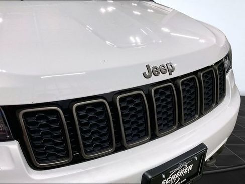 Used 2017 Jeep Grand Cherokee Limited 75th Anniversary AWD/4WD image 28