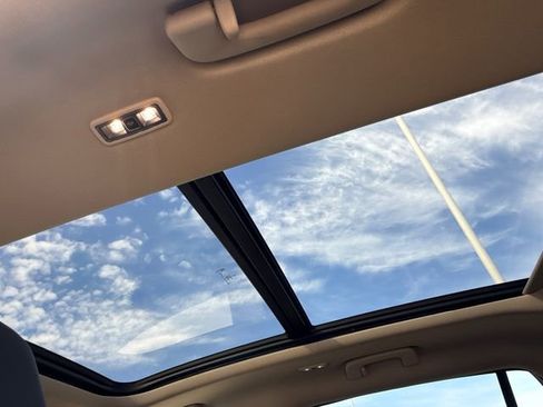 Used 2023 Lincoln Aviator AWD w/ Premium Package image 15