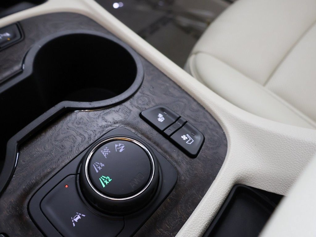 Used 2023 GMC Acadia Denali AWD/4WD image 60