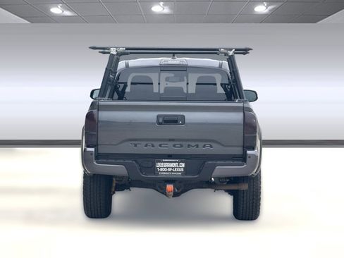 Used 2021 Toyota Tacoma TRD Off-Road w/ Technology Package AWD/4WD image 9